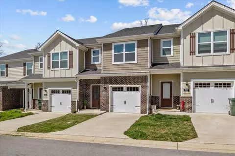 Exterior - 305 Masters Way, Dickson, TN 37055 photo 2 of 10