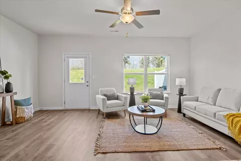 Living - 305 Masters Way, Dickson, TN 37055 photo 2 of 2