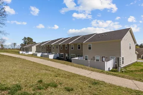 Exterior - 305 Masters Way, Dickson, TN 37055 photo 8 of 10