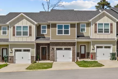 Exterior - 305 Masters Way, Dickson, TN 37055 photo 4 of 10