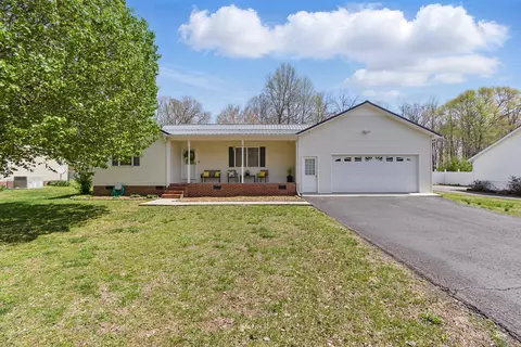 199 Oak Hills Dr, Tullahoma, TN 37388