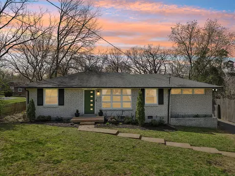 557 Whispering Hills Dr, Nashville, TN 37211