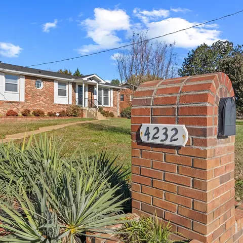 4232 Nepal Dr, Hermitage, TN 37076