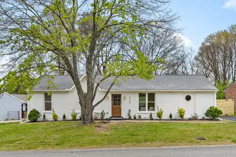 5028 Meta Dr, Nashville, TN 37211