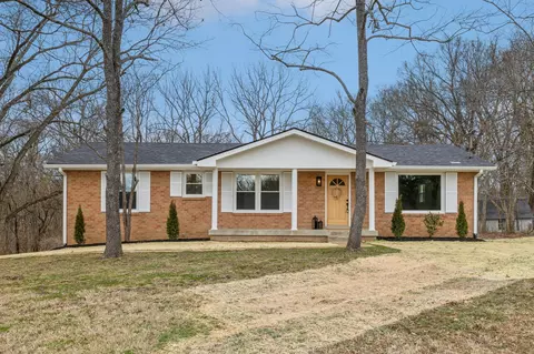701 Overlook Dr, Mount Juliet, TN 37122