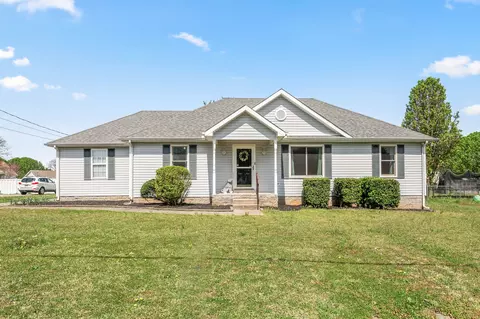 1123 Newberry Dr, Murfreesboro, TN 37130