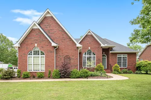 2710 Howell Dr, Murfreesboro, TN 37130