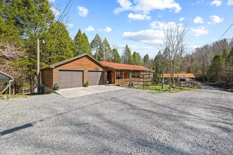 5135 Wolf Branch Ln, Crawford, TN 38554