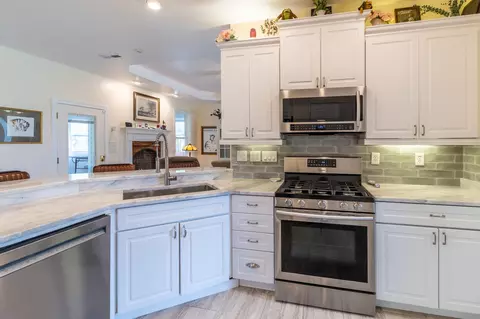 Kitchen - 256 Rivers Edge Rd, Dunlap, TN 37327 photo 4 of 6
