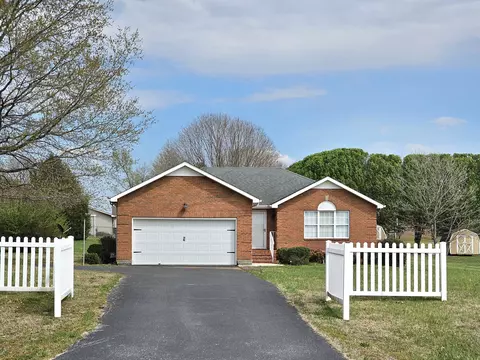 1053 Rowe Gap Rd, Winchester, TN 37398