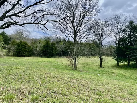 11 Crenshaw Rd, Hartsville, TN 37074
