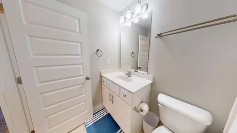 Bath - 6000 Hillside Ln, Spring Hill, TN 37174 photo 3 of 5
