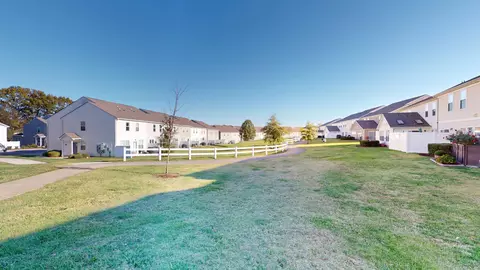 Exterior - 6000 Hillside Ln, Spring Hill, TN 37174 photo 5 of 7