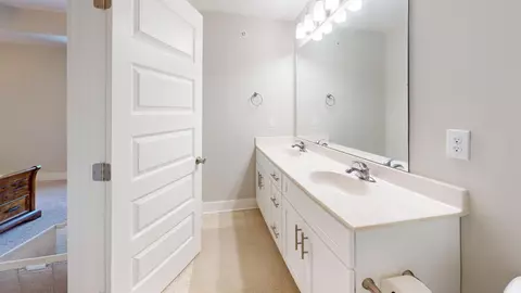 Bath - 6000 Hillside Ln, Spring Hill, TN 37174 photo 1 of 5