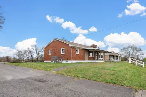 613 Central Ave W, Springfield, TN 37172 photo 2