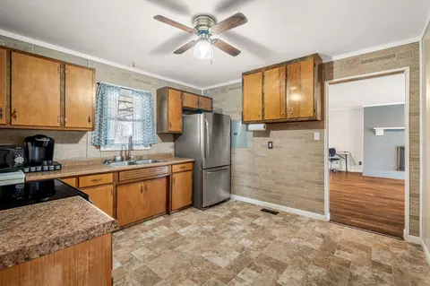 613 Central Ave W, Springfield, TN 37172 photo 8
