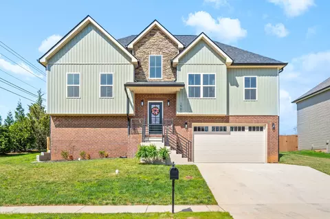 1501 Redrock Ct, Clarksville, TN 37043