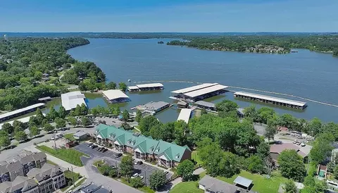 2119 Lakeshore Dr, Old Hickory, TN 37138