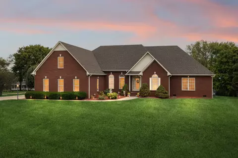 110 Brighton Ct, Columbia, TN 38401