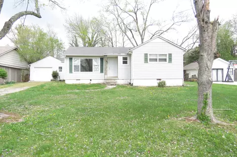 564 E 3rd St, Cookeville, TN 38501
