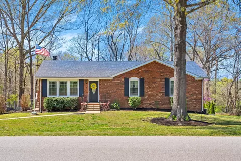 1780 Warfield Dr, Clarksville, TN 37043