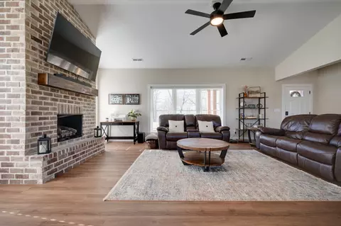 Living - 1592 Eno Rd, Dickson, TN 37055 photo 1 of 1