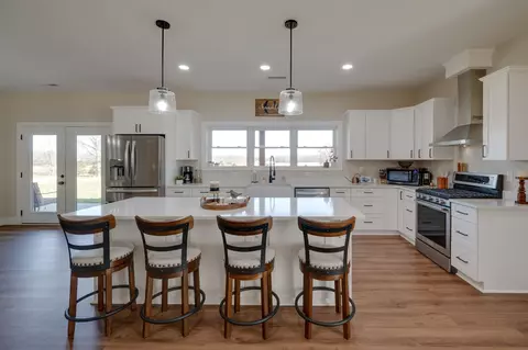 Kitchen - 1592 Eno Rd, Dickson, TN 37055 photo 5 of 5