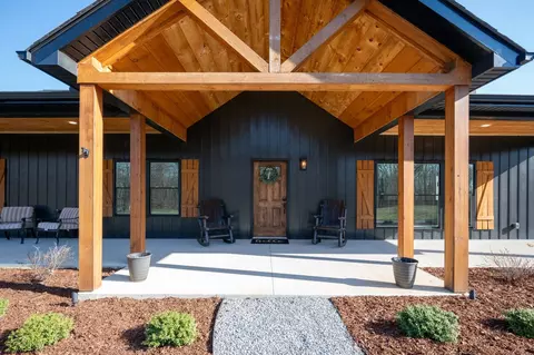 Exterior - 1592 Eno Rd, Dickson, TN 37055 photo 1 of 11