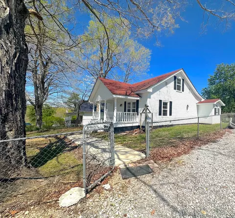522 Norris Hancock, Big Rock, TN 37023