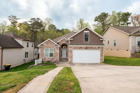2341 Lake Mist Dr, Chattanooga, TN 37421