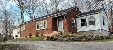 131 Oak St, Ashland City, TN 37015