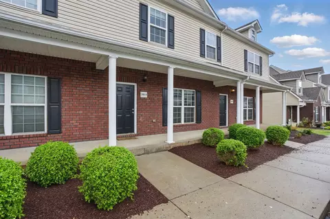 2015 George Buchanan Dr, La Vergne, TN 37086