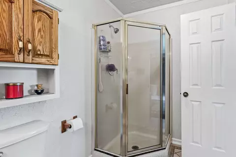 Bath - 286 Wright Rd, Prospect, TN 38477 photo 2 of 4