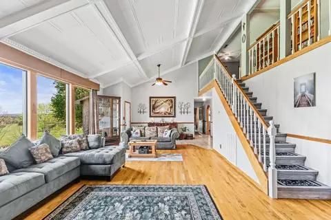 Living - 286 Wright Rd, Prospect, TN 38477 photo 2 of 3
