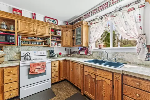 Kitchen - 286 Wright Rd, Prospect, TN 38477 photo 4 of 5