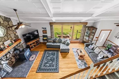 Living - 286 Wright Rd, Prospect, TN 38477 photo 3 of 3
