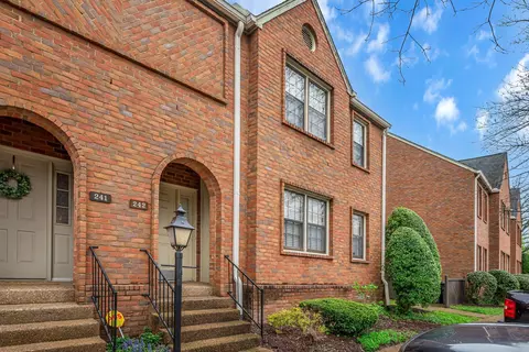 242 Westchase Dr, Nashville, TN 37205