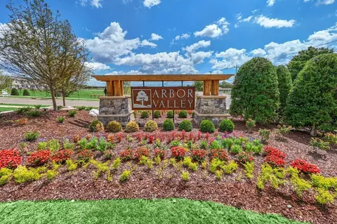 3159 Arbor Valley Rd, Spring Hill, TN 37174 photo 2