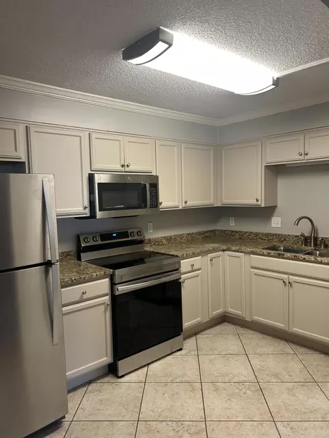 1131 Stringers Ridge Rd #4A, Chattanooga, TN 37405