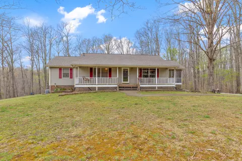 7205 Indian Trace Rd, Centerville, TN 37033