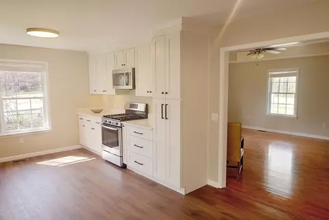 Kitchen - 1012 Gilmer Dr, Centerville, TN 37033 photo 2 of 3