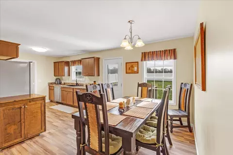 Dining - 835 Comer Rd, Morrison, TN 37357 photo 1 of 5