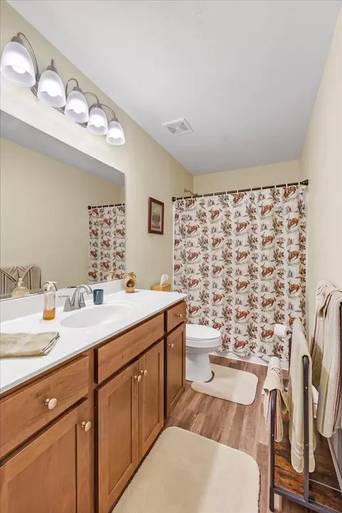 Bath - 835 Comer Rd, Morrison, TN 37357 photo 3 of 3