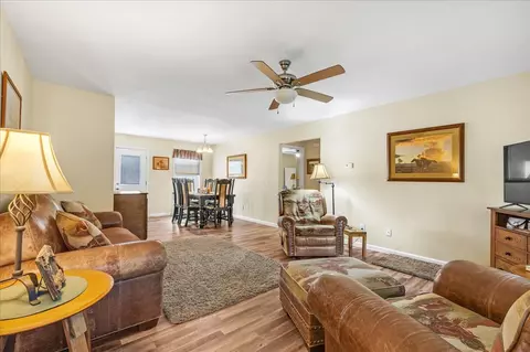 Living - 835 Comer Rd, Morrison, TN 37357 photo 1 of 5