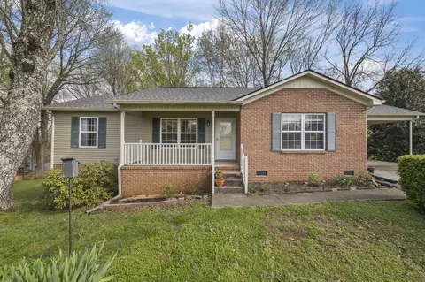 500 Spring Valley Dr, Columbia, TN 38401