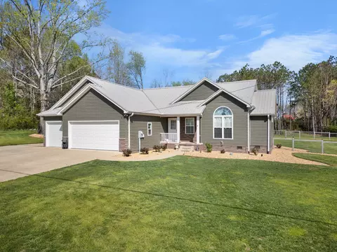905 S Main St, Saint Joseph, TN 38481