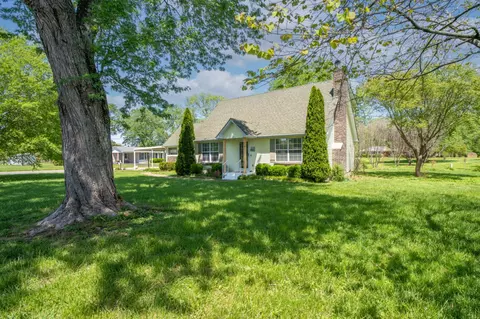 1609 Frances St, Lawrenceburg, TN 38464