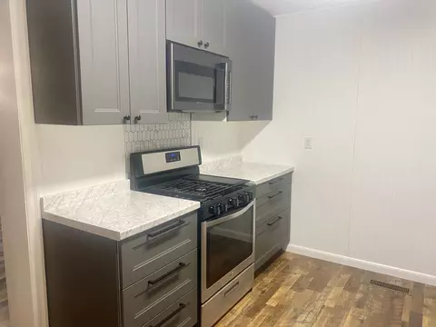 Kitchen - 107 Sunset Cir, Centerville, TN 37033 photo 4 of 6