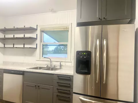 Kitchen - 107 Sunset Cir, Centerville, TN 37033 photo 5 of 6
