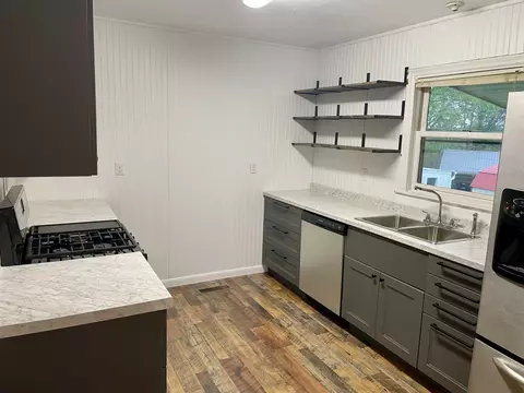 Kitchen - 107 Sunset Cir, Centerville, TN 37033 photo 3 of 6
